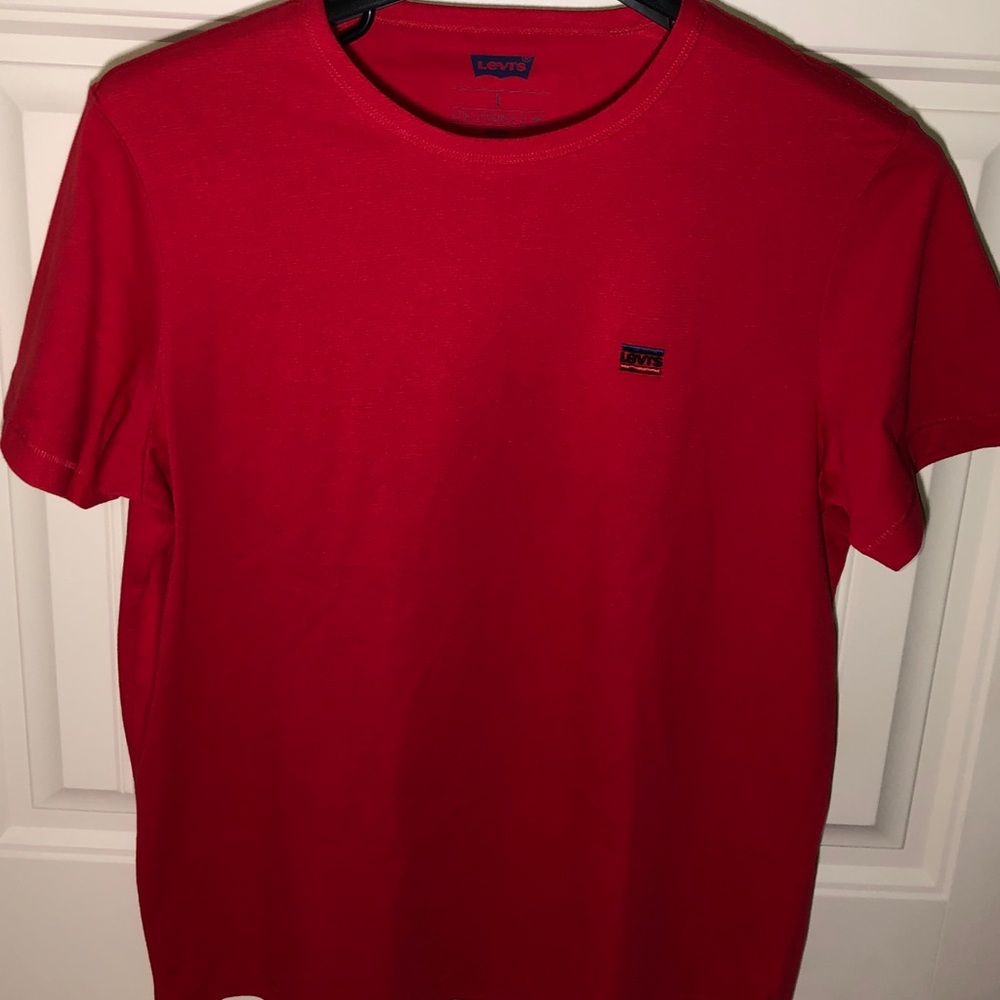 Levi’s Men’s T-Shirt (Red)